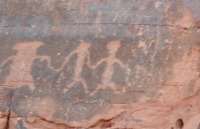Valley of Fire petroglyphs in desert varnish. Photo courtesy Stan Shebs.